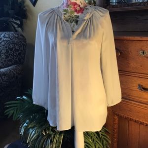 Emma & Olivia Tops - Emma & Olivia V-Neck Light Gray Top Emma & Olivia Tops - Emma & Olivia V-Neck Light Gray Top